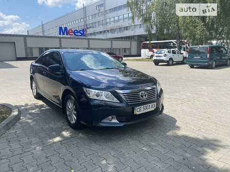 Toyota Camry 2011  випуску Чернівці з двигуном 2.5 л  седан автомат за 13300 долл. 