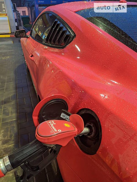Ford Mustang 2015  випуску Івано-Франківськ з двигуном 2.3 л бензин купе автомат за 17500 долл. 