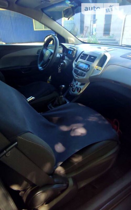 Chevrolet Aveo 2013  випуску Донецьк з двигуном 1.6 л  седан механіка за 7000 долл. 