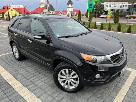 KIA Sorento 2010  випуску Чернівці з двигуном 2.2 л дизель позашляховик автомат за 11900 долл. 