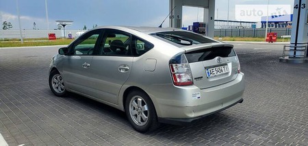 Toyota Prius 2005  випуску Миколаїв з двигуном 1.5 л гібрид седан автомат за 5500 долл. 