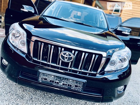 Toyota Land Cruiser Prado 2011  випуску Ужгород з двигуном 3 л дизель позашляховик автомат за 26400 долл. 