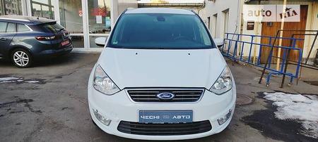 Ford Galaxy 2010  випуску Київ з двигуном 2 л дизель мінівен автомат за 11450 долл. 