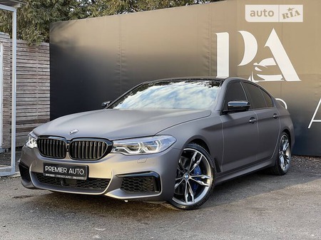 BMW 550 2019  випуску Черкаси з двигуном 4.4 л бензин седан автомат за 63500 долл. 
