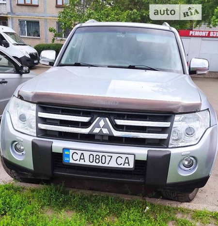 Mitsubishi Pajero 2008  випуску Черкаси з двигуном 0 л  позашляховик автомат за 13300 долл. 