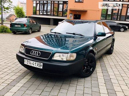 Audi 100 1991  випуску Івано-Франківськ з двигуном 1.8 л бензин седан механіка за 2200 долл. 