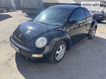 Volkswagen Beetle 1999  випуску Рівне з двигуном 2 л  хэтчбек механіка за 4200 долл. 