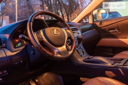 Lexus RX 350 2014  випуску Харків з двигуном 3.5 л  позашляховик автомат за 25500 долл. 