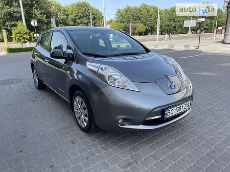 Nissan Leaf 2016  випуску Рівне з двигуном 0 л електро хэтчбек автомат за 15400 долл. 