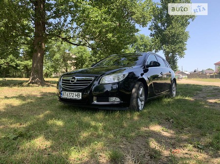 Opel Insignia 2011  випуску Івано-Франківськ з двигуном 2 л дизель універсал автомат за 9000 долл. 