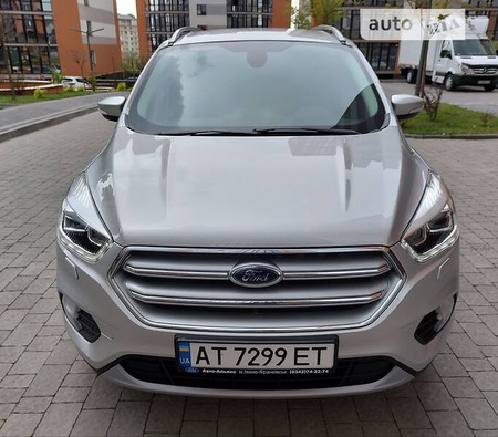 Ford Kuga 2019  випуску Івано-Франківськ з двигуном 1.5 л дизель позашляховик автомат за 21700 долл. 