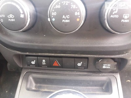 Jeep Compass 2013  випуску Запоріжжя з двигуном 2.4 л бензин позашляховик автомат за 12100 долл. 
