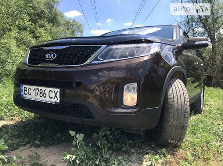 KIA Sorento 2013  випуску Тернопіль з двигуном 2.2 л дизель позашляховик автомат за 16299 долл. 