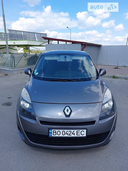 Renault Scenic 2012  випуску Тернопіль з двигуном 1.5 л дизель позашляховик механіка за 6450 долл. 