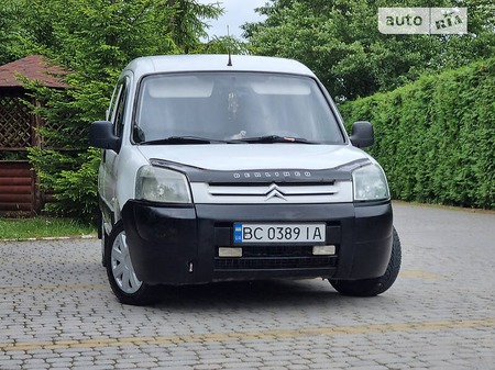 Citroen Berlingo 2006  випуску Львів з двигуном 1.6 л дизель універсал механіка за 2999 долл. 