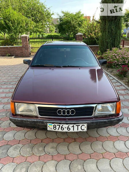 Audi 100 1989  випуску Тернопіль з двигуном 2.2 л бензин седан механіка за 2000 долл. 