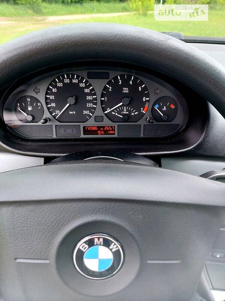 BMW 318 2004  випуску Івано-Франківськ з двигуном 2 л бензин седан механіка за 4999 долл. 