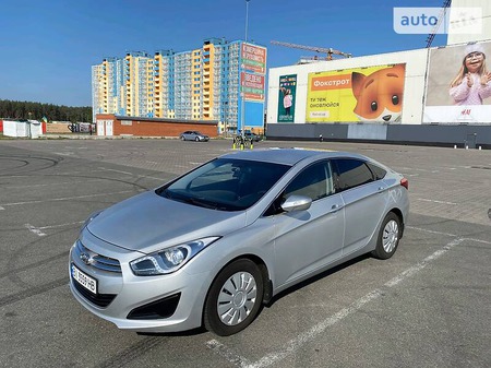 Hyundai i40 2012  випуску Полтава з двигуном 1.6 л бензин седан механіка за 9000 долл. 