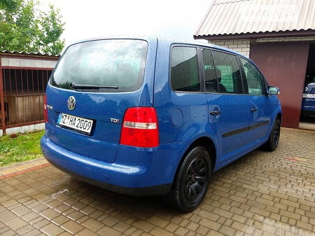 Volkswagen Touran 2003  випуску Луцьк з двигуном 1.9 л дизель мінівен механіка за 5200 долл. 