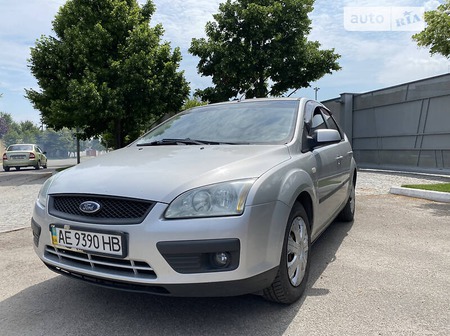 Ford Focus 2007  випуску Дніпро з двигуном 1.6 л бензин хэтчбек механіка за 4200 долл. 