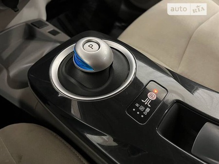 Nissan Leaf 2011  випуску Вінниця з двигуном 0 л електро хэтчбек автомат за 10100 євро 