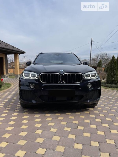 BMW X5 2015  випуску Черкаси з двигуном 0 л дизель позашляховик автомат за 51500 долл. 