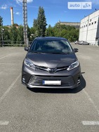 Toyota Sienna 16.06.2022