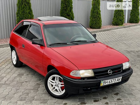 Opel Astra 1993  випуску Одеса з двигуном 1.4 л бензин хэтчбек механіка за 1800 долл. 