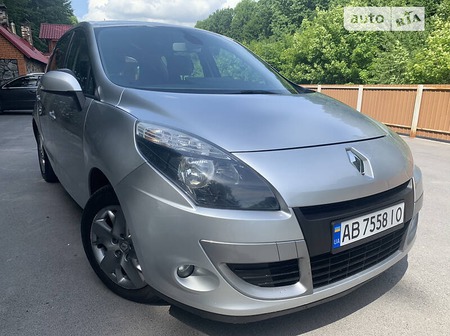 Renault Scenic 2011  випуску Вінниця з двигуном 1.6 л дизель універсал механіка за 7499 долл. 