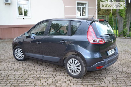 Renault Scenic 2010  випуску Вінниця з двигуном 1.5 л дизель мінівен механіка за 6900 долл. 