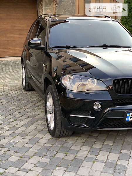 BMW X5 2010  випуску Івано-Франківськ з двигуном 3 л бензин позашляховик автомат за 15450 долл. 
