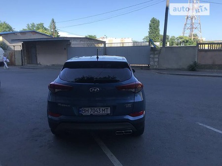 Hyundai Tucson 2015  випуску Одеса з двигуном 0 л дизель позашляховик автомат за 18000 долл. 