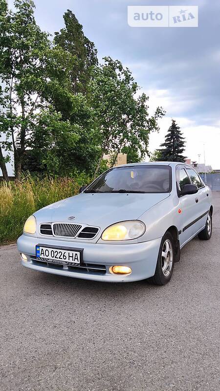 Daewoo Lanos 2005  випуску Ужгород з двигуном 0 л бензин седан механіка за 4300 долл. 