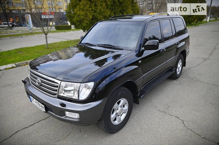 Toyota Land Cruiser 2005  випуску Івано-Франківськ з двигуном 4.7 л бензин позашляховик автомат за 19500 долл. 