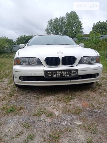 BMW 530 2003  випуску Тернопіль з двигуном 3 л дизель універсал автомат за 5800 долл. 