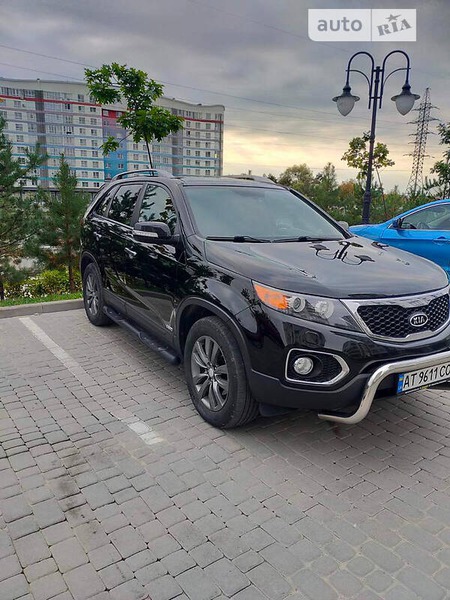 KIA Sorento 2012  випуску Івано-Франківськ з двигуном 2.2 л дизель позашляховик автомат за 13750 долл. 