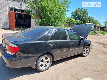 Toyota Camry 2004  випуску Миколаїв з двигуном 3 л  седан  за 2199 долл. 