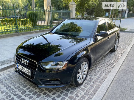 Audi A4 Limousine 2013  випуску Івано-Франківськ з двигуном 2 л бензин седан автомат за 12500 долл. 