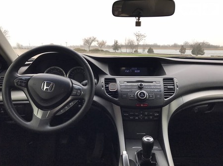 Honda Accord 2011  випуску Херсон з двигуном 2 л бензин седан механіка за 10400 долл. 
