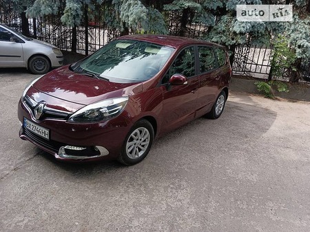 Renault Scenic 2013  випуску Хмельницький з двигуном 1.5 л дизель мінівен механіка за 8800 долл. 