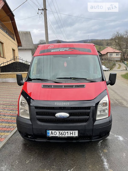 Ford Transit 2010  випуску Ужгород з двигуном 2.2 л дизель мінівен механіка за 9800 долл. 