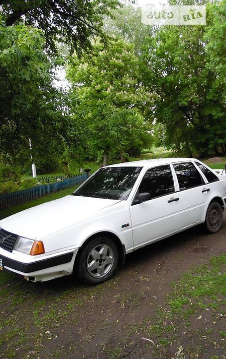Volvo 440 1989  випуску Полтава з двигуном 1.8 л  хэтчбек механіка за 1400 долл. 