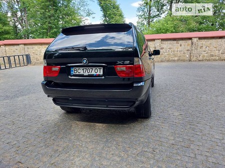 BMW X5 2004  випуску Чернівці з двигуном 3 л дизель позашляховик автомат за 9800 долл. 