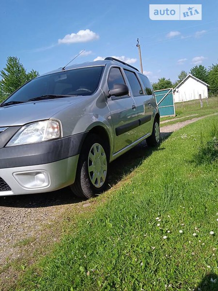 Dacia Logan 2007  випуску Івано-Франківськ з двигуном 1.4 л бензин універсал механіка за 4300 долл. 