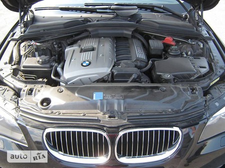 BMW 525 2006  випуску Харків з двигуном 2.5 л бензин седан автомат за 10000 долл. 