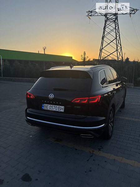 Volkswagen Touareg 2019  випуску Миколаїв з двигуном 3 л дизель позашляховик автомат за 62000 долл. 