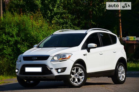 Ford Kuga 2013  випуску Дніпро з двигуном 2 л дизель позашляховик автомат за 13200 долл. 