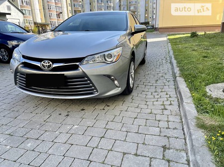 Toyota Camry 2015  випуску Львів з двигуном 0 л бензин седан автомат за 14450 долл. 