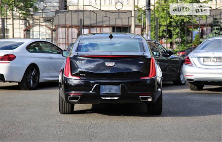 Cadillac XTS 2018  випуску Київ з двигуном 3.6 л бензин седан автомат за 19900 долл. 