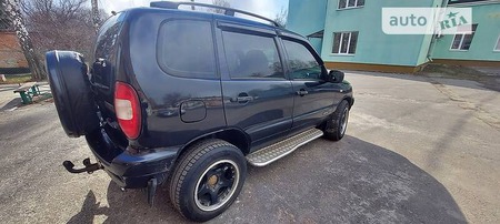 Chevrolet Niva 2006  випуску Чернігів з двигуном 0 л  позашляховик механіка за 3600 долл. 